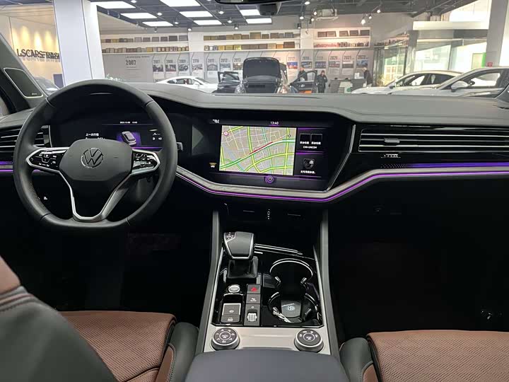 Фото 8 - Volkswagen Touareg
