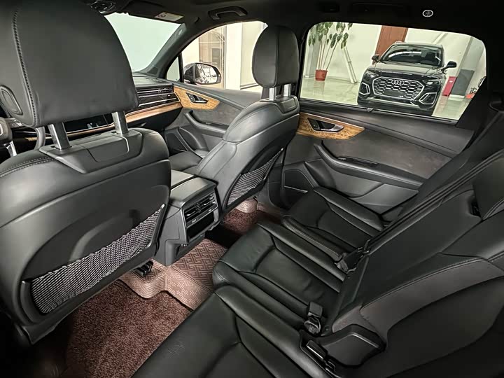 Audi Q7 2021 2021款 55 TFSI quattro S line尊贵型