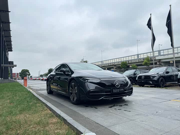 Фото 4 - Mercedes-Benz EQS