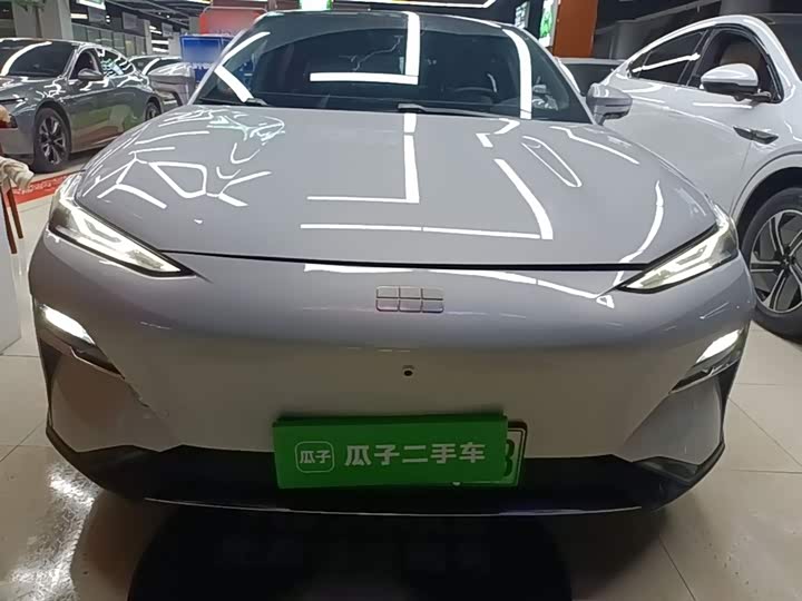 Фото 3 - Geely Galaxy E8