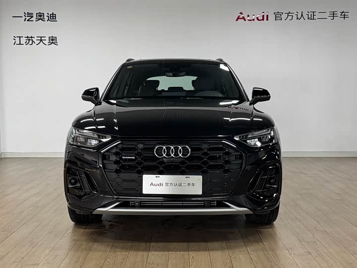 Фото 2 - Audi Q5L