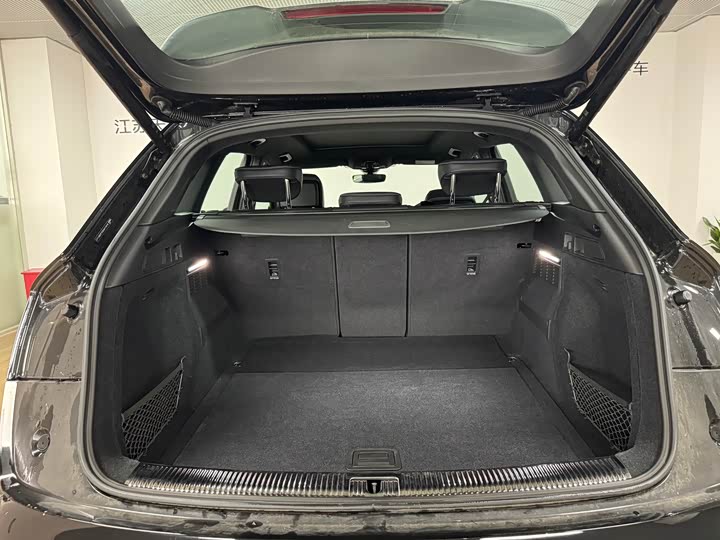 Фото 6 - Audi Q5L