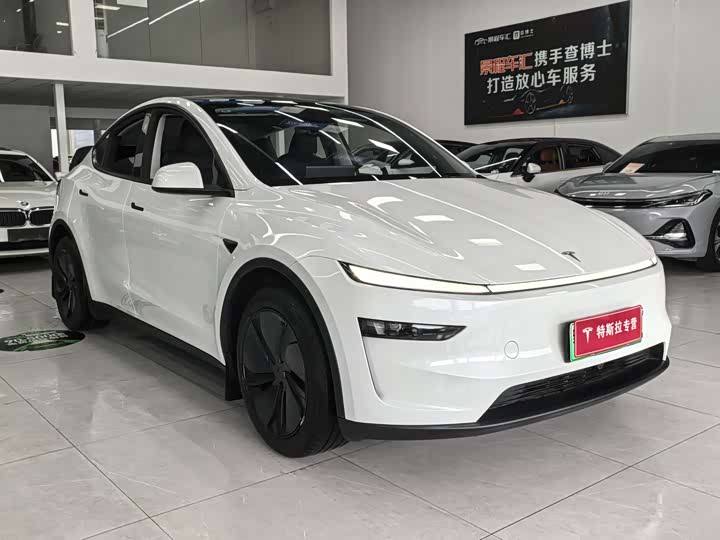 Zdjęcie 3 - Tesla Model Y