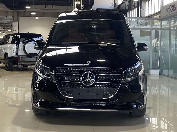 Фото 1 - Mercedes-Benz V-Class