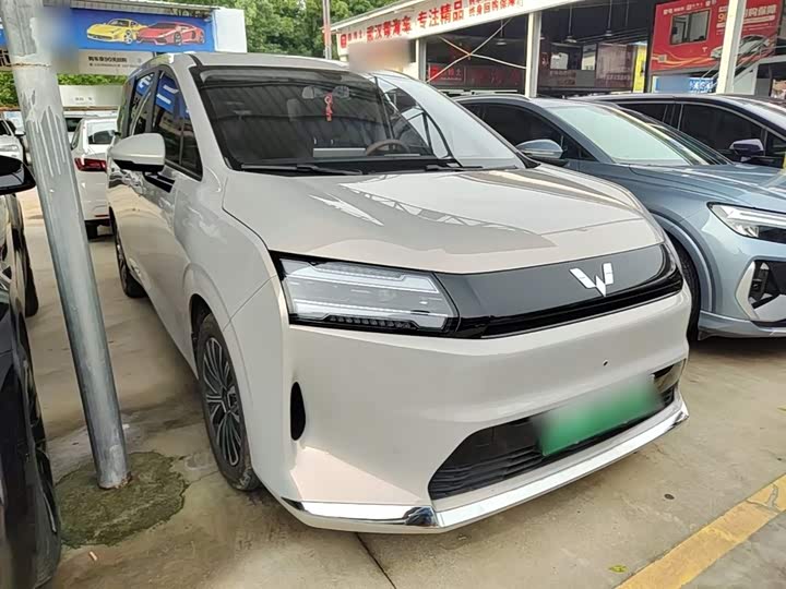 Wuling Starlight 730 Hybrid/EV 2025 2025款 纯电 500km 豪华型