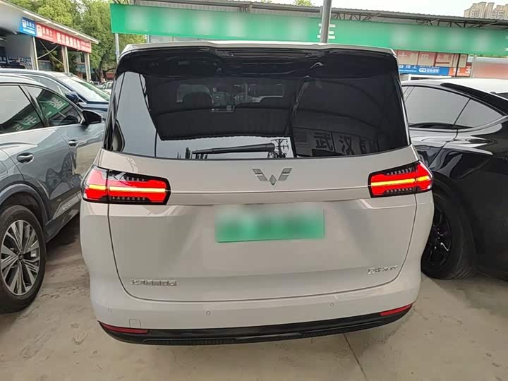 Wuling Starlight 730 Hybrid/EV 2025 2025款 纯电 500km 豪华型