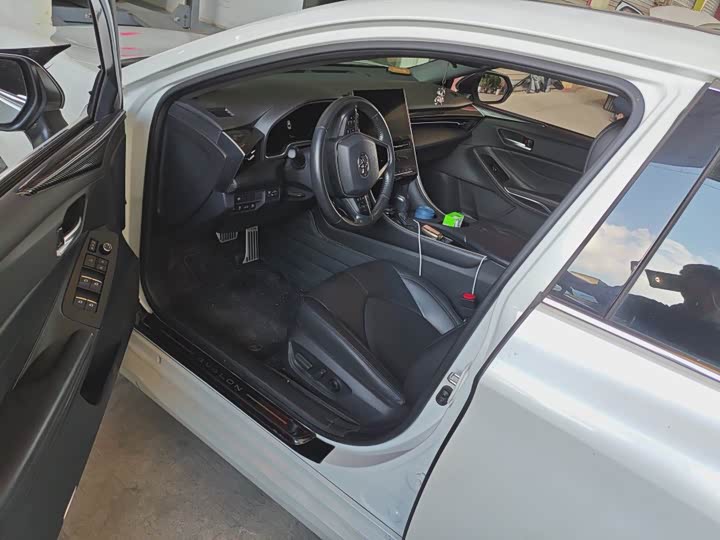 Фото 7 - Toyota Avalon