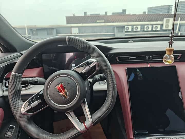 Hongqi H5 2025 2025款 2.0T 自动玄影版