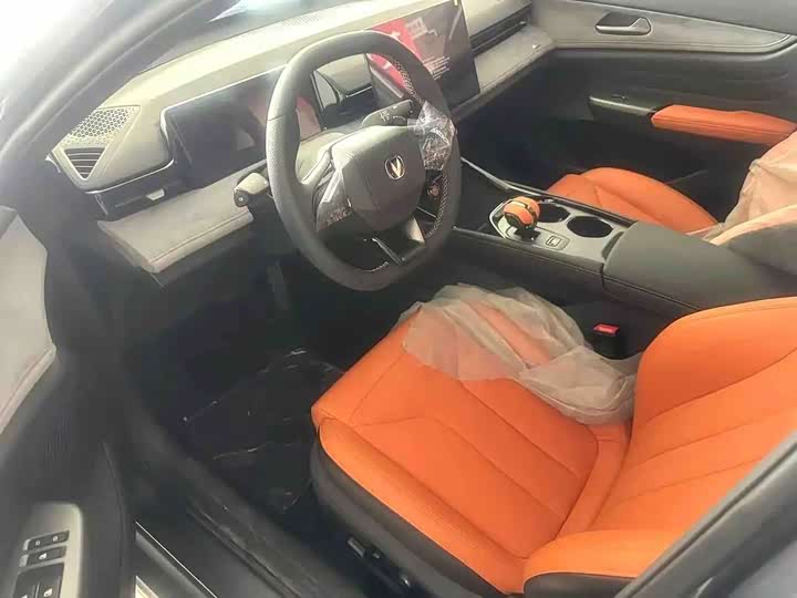 Changan UNI-V 2025 2025款 第三代 1.5T 500Bar尊贵运动型