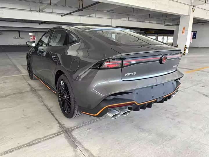 Changan UNI-V 2025 2025款 第三代 1.5T 500Bar尊贵运动型