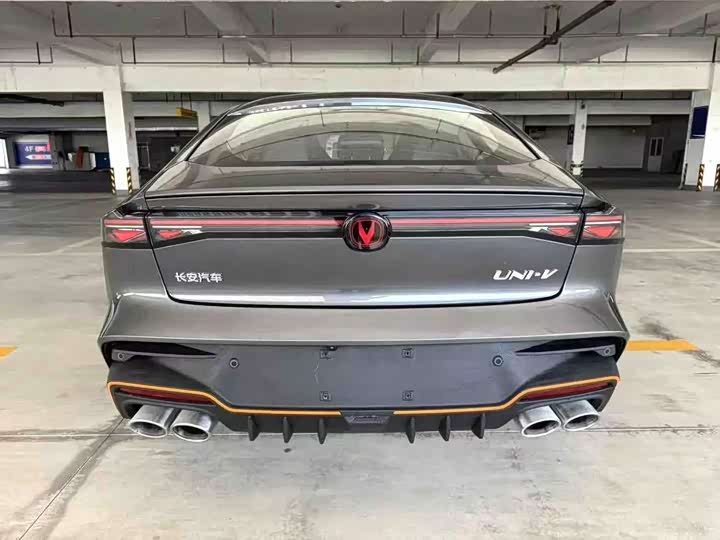 Changan UNI-V 2025 2025款 第三代 1.5T 500Bar尊贵运动型