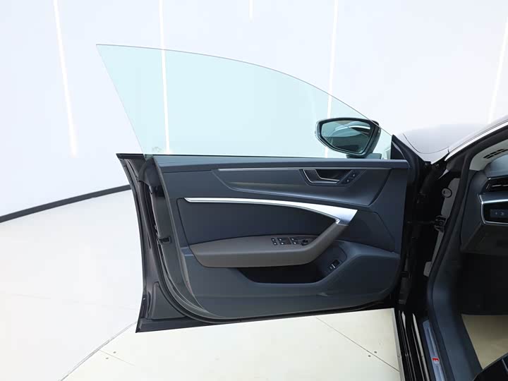 Zdjęcie 9 - Audi A7L