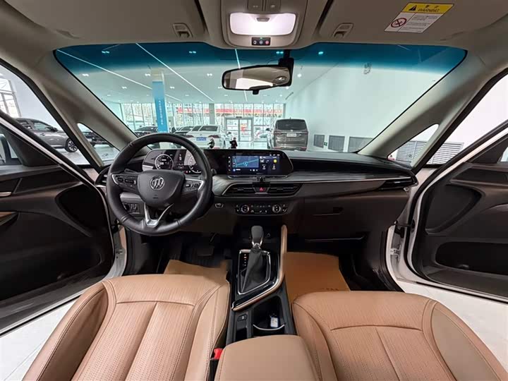 Photo 9 - Buick GL6