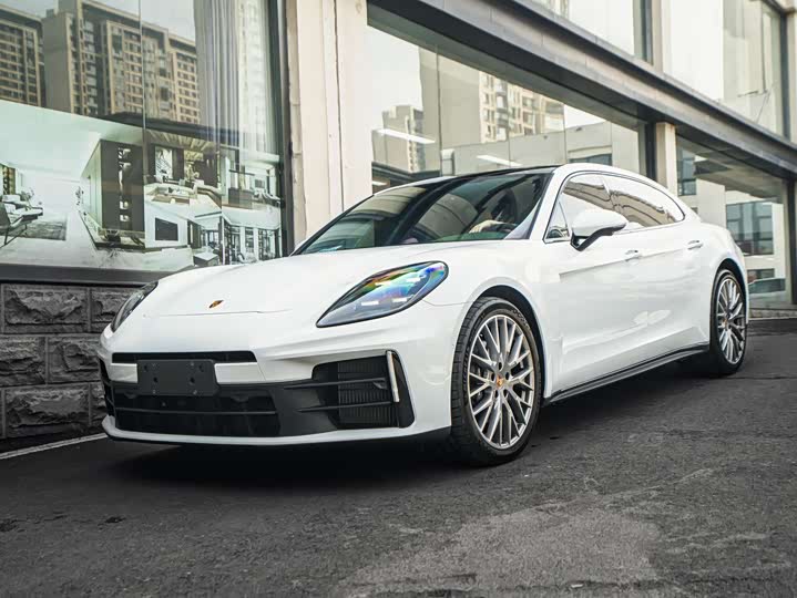 2026 Porsche Panamera