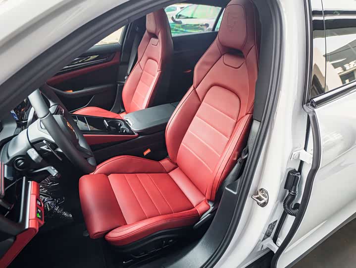 2026 Porsche Panamera