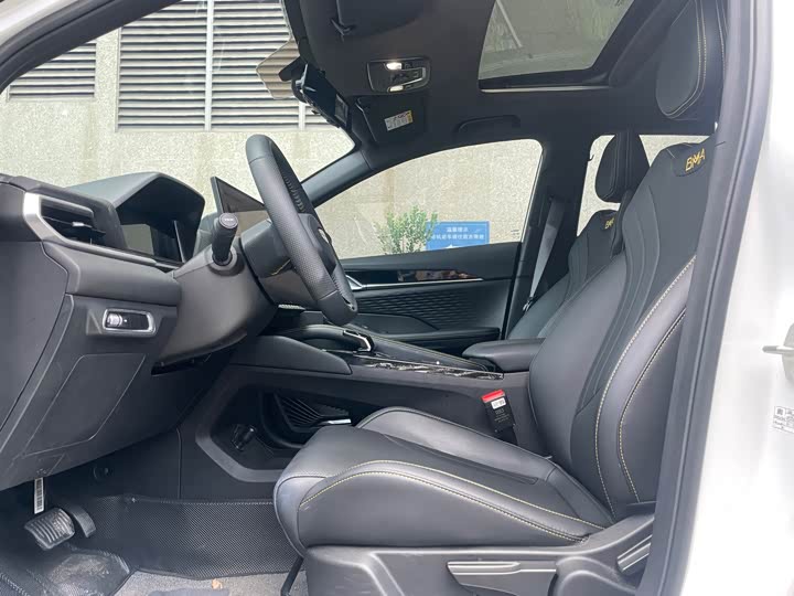 Geely Coolray 2025 2025款 缤越L 1.5TD DCT 星钻