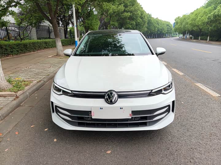 2025 Volkswagen Golf