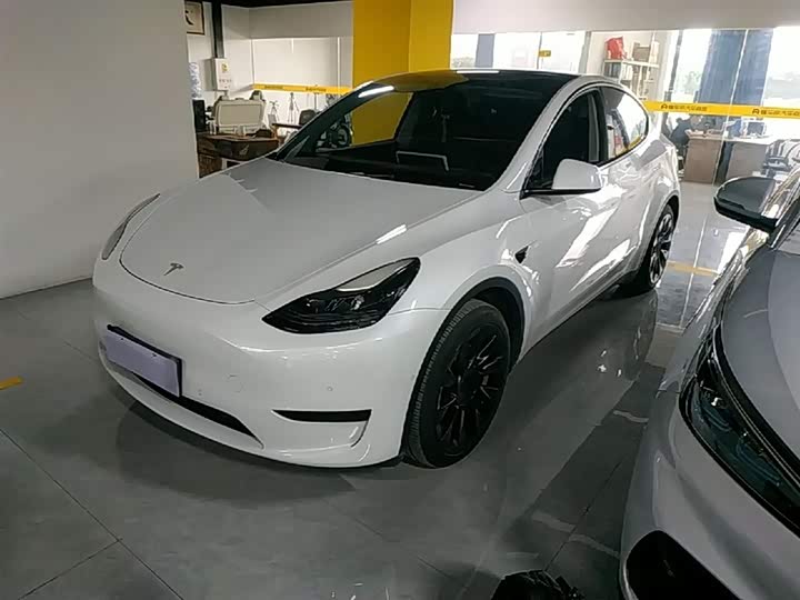 Photo 1 - Tesla Model Y