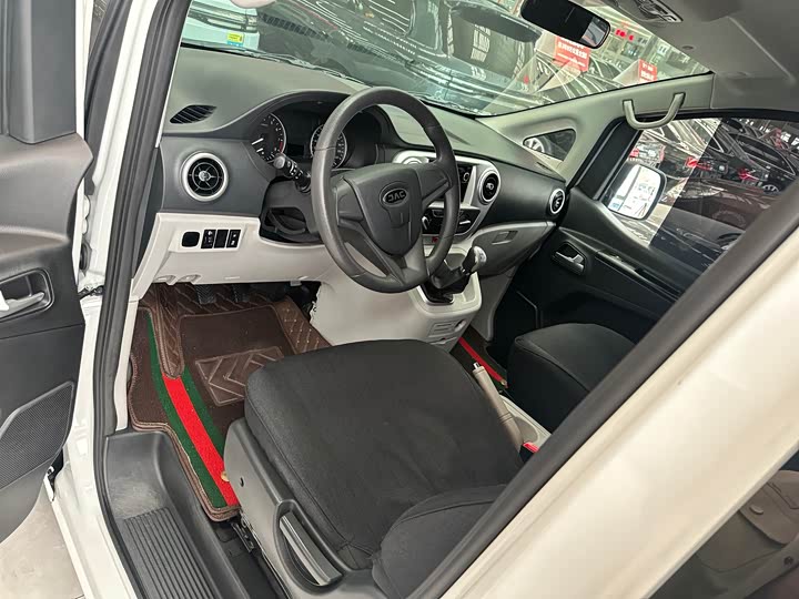 JAC Refine M3 2022 2022款 1.8L 7座标准版