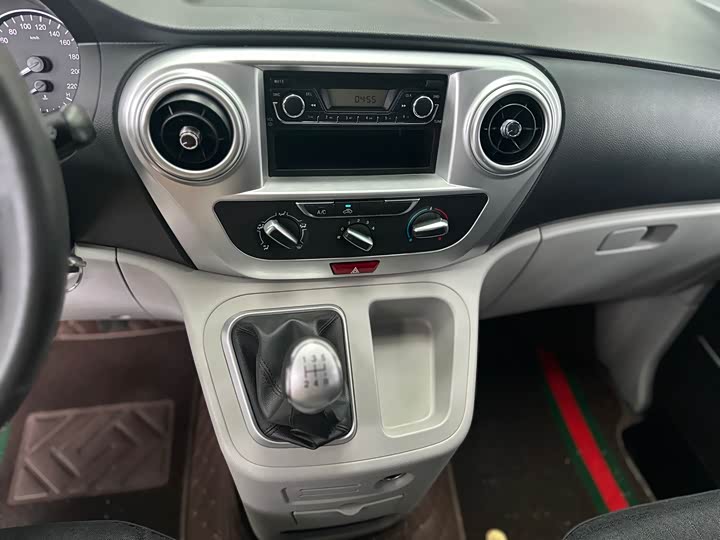 JAC Refine M3 2022 2022款 1.8L 7座标准版