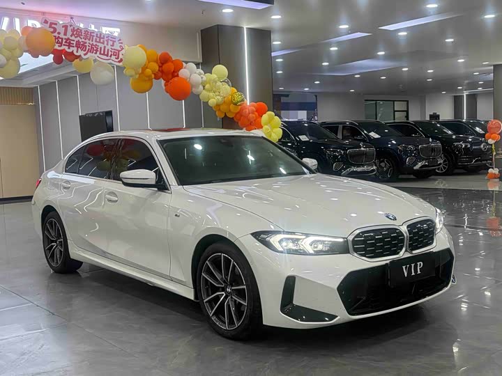 صورة 3 - BMW 3 Series