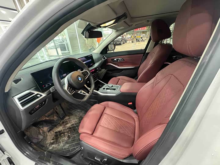 صورة 5 - BMW 3 Series