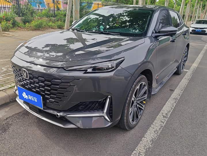 Фото 1 - Changan UNI-K Hybrid