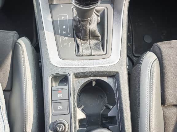 Фото 8 - Audi Q3