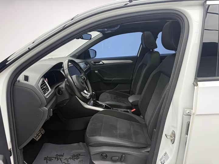 Фото 5 - Volkswagen T-Roc
