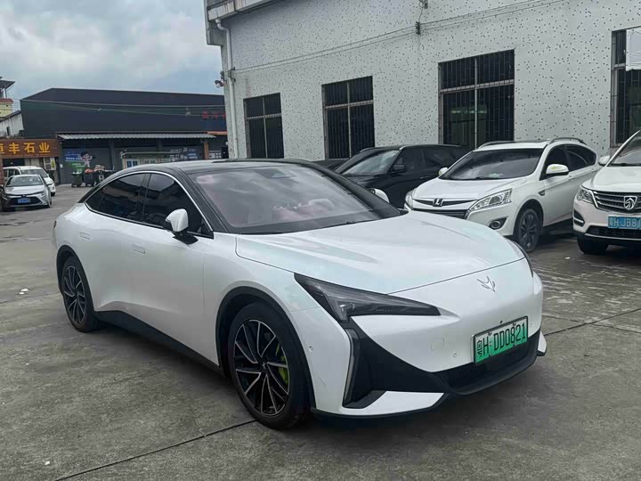BAIC Arcfox Alpha S5 2025 2025款 改款 560MAX 185kW