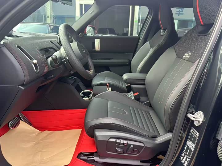 2024 Mini Countryman JCW