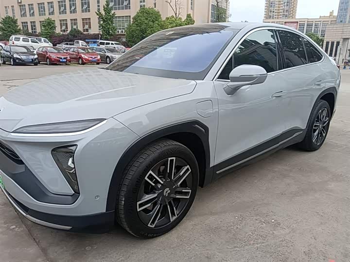 Фото 2 - Nio EC6