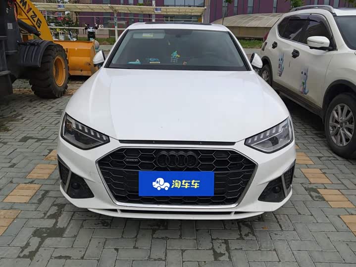 Фото 2 - Audi A4L
