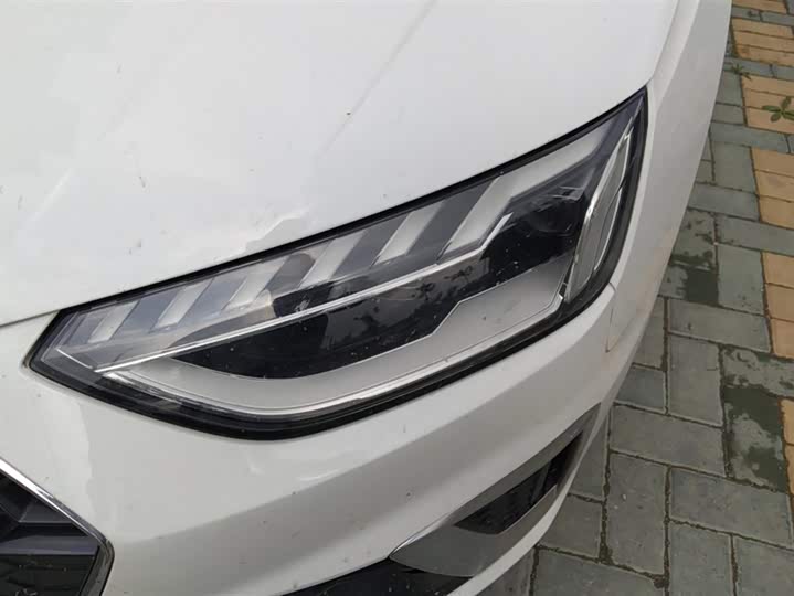 Фото 5 - Audi A4L