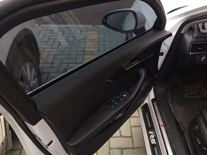 Фото 7 - Audi A4L