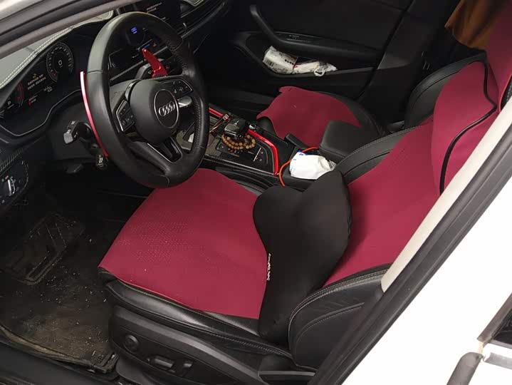 Фото 9 - Audi A4L