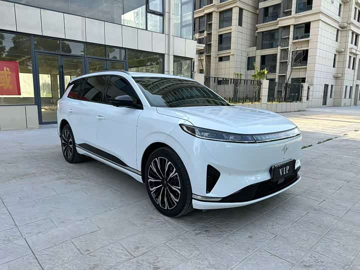 Photo 3 - Dongfeng Yipai eπ 008
