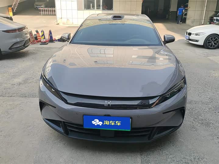 Фото 2 - BYD Han