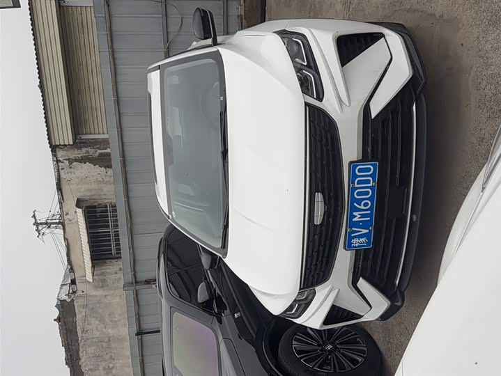 Фото 4 - Geely Coolray