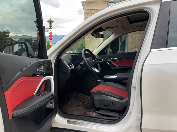 Фото 4 - BMW X1