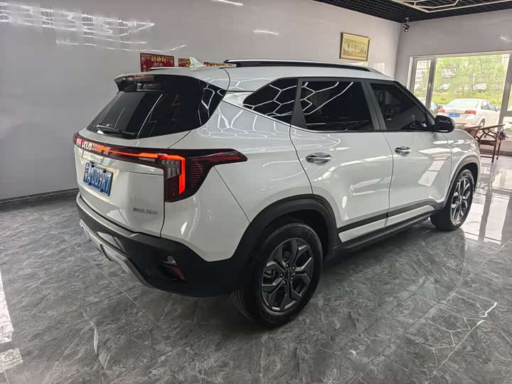 Photo 5 - Kia Seltos