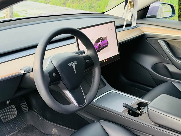 Zdjęcie 5 - Tesla Model 3