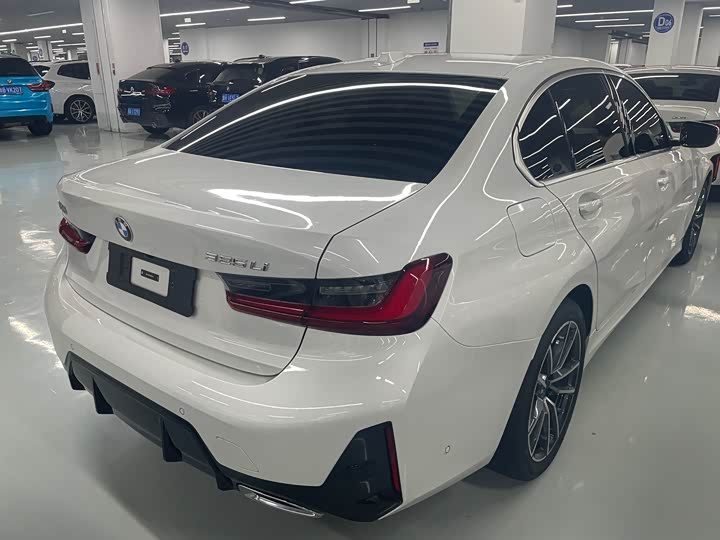 BMW 3 Series 2026 2026款 325i M运动套装