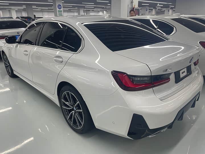BMW 3 Series 2026 2026款 325i M运动套装
