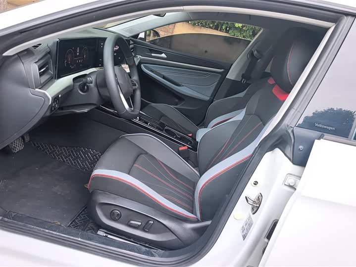 Фото 9 - Volkswagen Lamando L