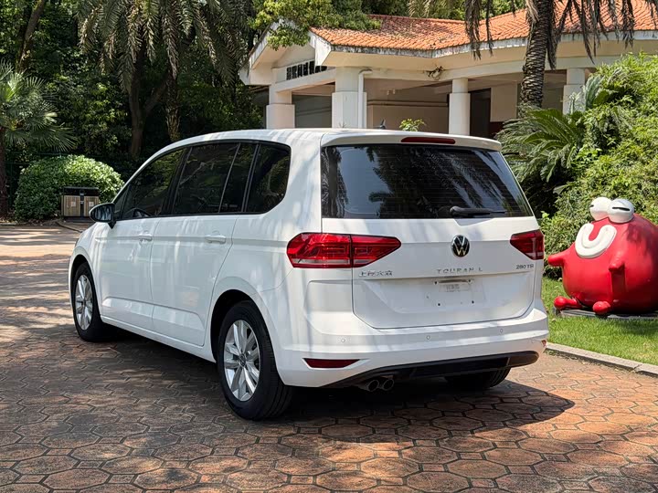 Volkswagen Touran L 2021 2021款 途安L 280TSI DSG风尚版 7座