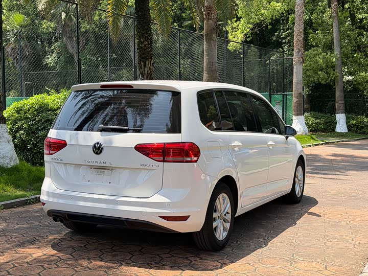 Volkswagen Touran L 2021 2021款 途安L 280TSI DSG风尚版 7座
