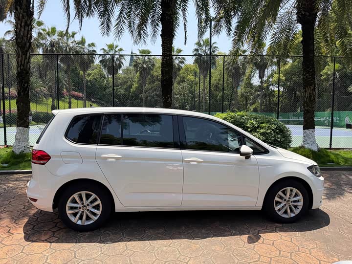 Volkswagen Touran L 2021 2021款 途安L 280TSI DSG风尚版 7座