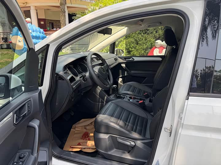 Volkswagen Touran L 2021 2021款 途安L 280TSI DSG风尚版 7座