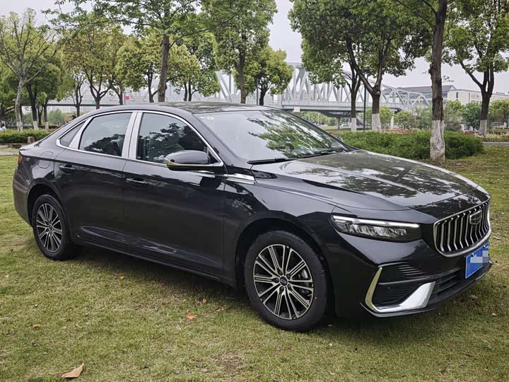 Фото 3 - Geely Preface